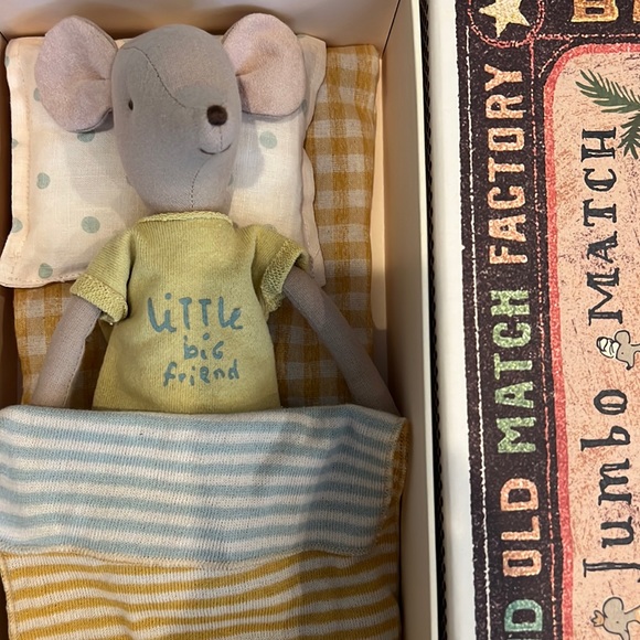 Maileg Medium Mouse, Girl - Picture 2 of 2